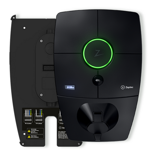 Detail van de Zaptec Pro laadpaal met Type 2 socket